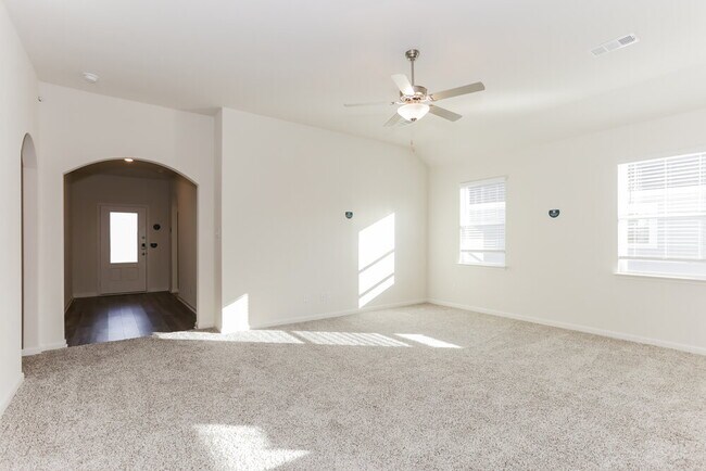 9640 Dan Meyer Drive, Fort Worth, TX 76140 photo 5