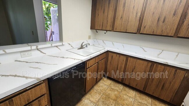6018 Rancho Mission Rd San Diego, CA 92108 photo 4