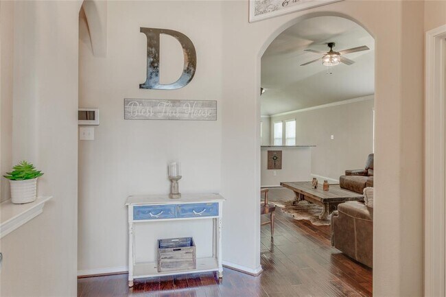 255 Callaghan Drive, Fate, TX 75189 photo 4