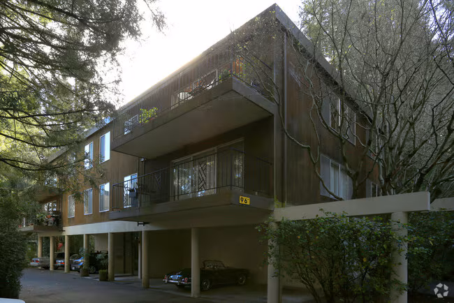 Mill Creek Apartments photo 3