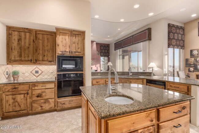 39658 N 106th St Scottsdale, AZ 85262 photo 2