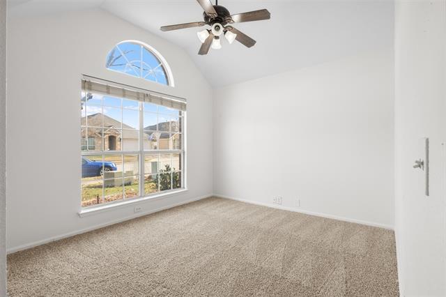 10521 Jaybird Dr Fort Worth, TX 76244 photo 4