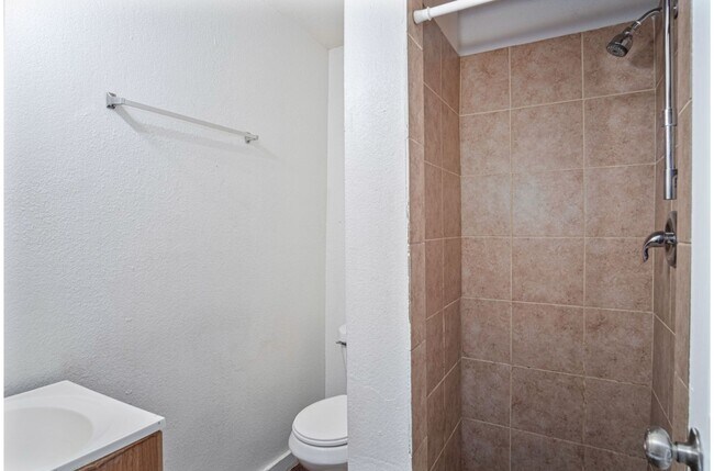 526 Cooper St San Antonio, TX 78210 photo 4