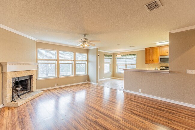 6105 Sennen Cove Schertz, TX 78108 photo 4