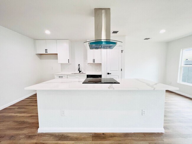 8433 Dixon Ridge Dr San Antonio, TX 78239 photo 5