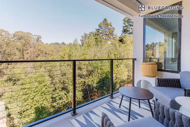6380 Westover Dr Oakland, CA 94611 photo 5