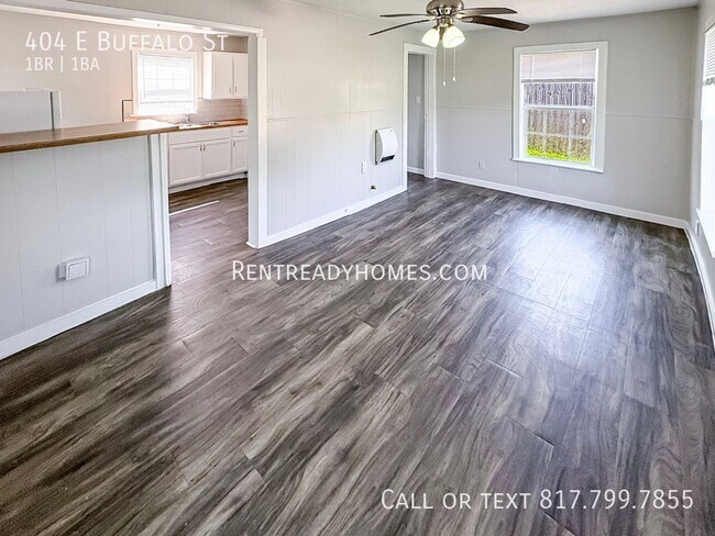 404 E Buffalo St Forney, TX 75126 photo 3
