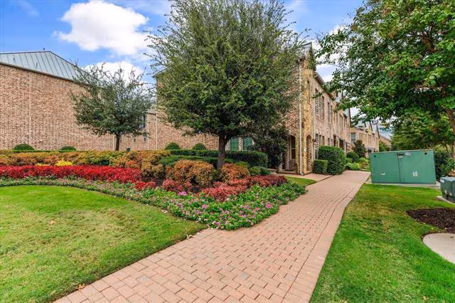 7915 Parkwood Boulevard, Plano, TX 75024 photo 3