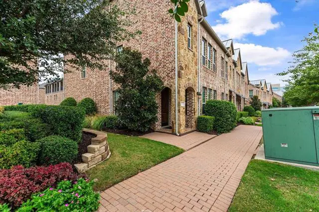 7915 Parkwood Boulevard, Plano, TX 75024 photo 2
