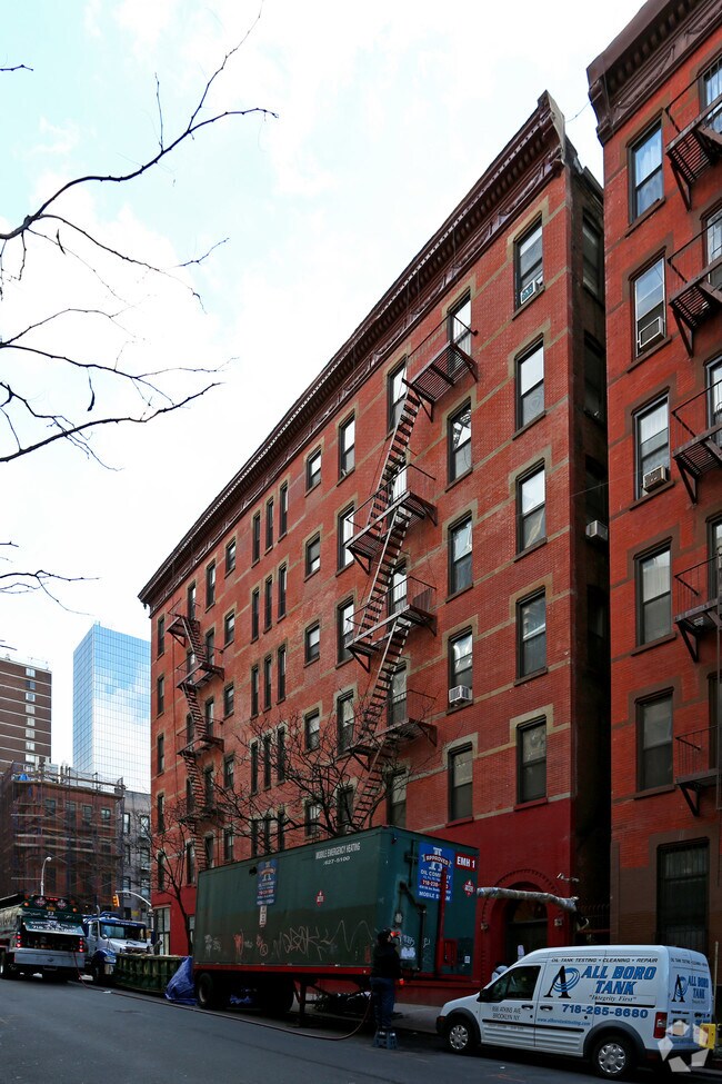 859 Ninth Ave New York, NY 10019 photo 5