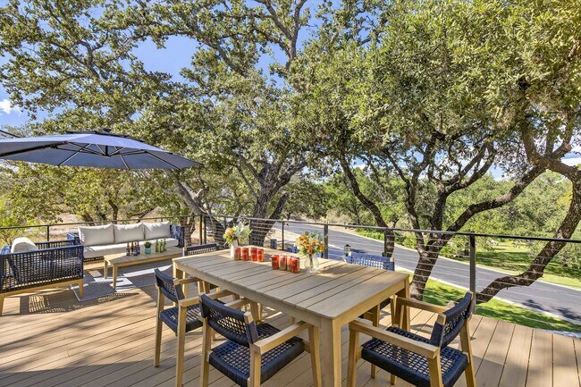 820 Broken Arrow Horseshoe Bay, TX 78657 photo 5