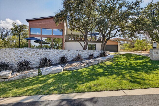 820 Broken Arrow Horseshoe Bay, TX 78657 photo 2