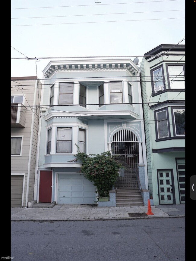 269 San Carlos ST photo 2