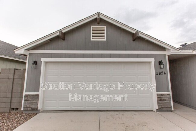 5824 S 12th Ln Phoenix, AZ 85041 photo 4