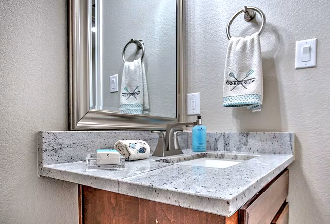 Towne Square Condos photo 5