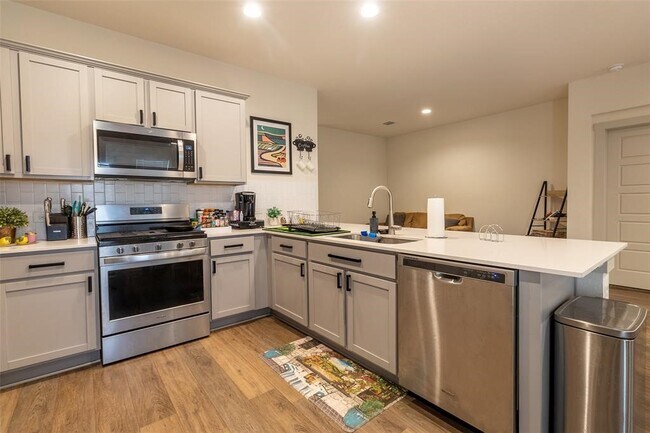 280 Tequilana Pass Leander, TX 78641 photo 5