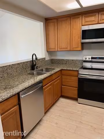 956 Lupine Hills Dr Vista, CA 92081 photo 3