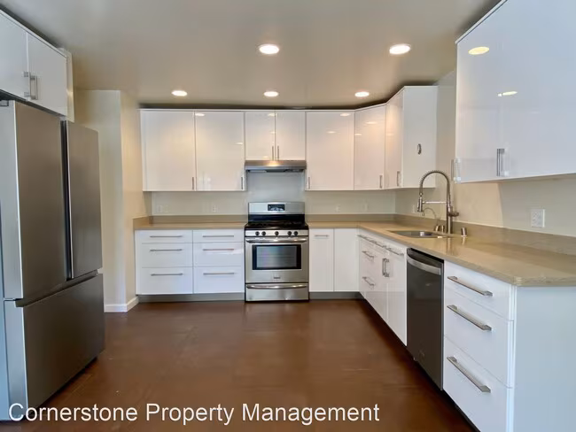 2418 Grandby Dr photo 2
