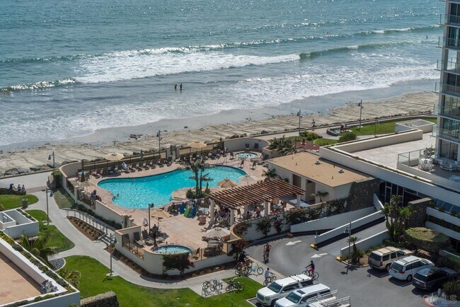 1750 Avenida Del Mundo Coronado, CA 92118 photo 3