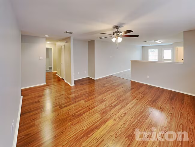 1128 Maplewood Ln Crowley, TX 76036 photo 2