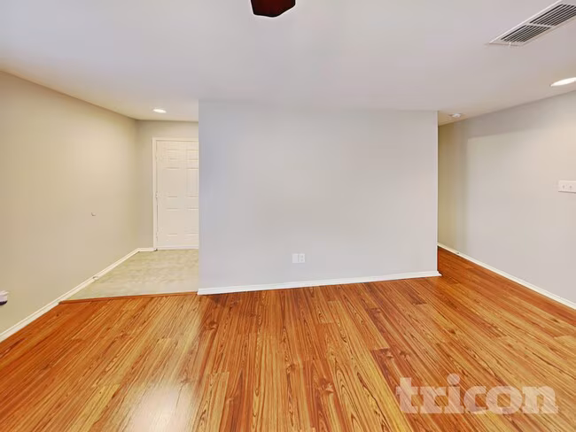 1128 Maplewood Ln Crowley, TX 76036 photo 3