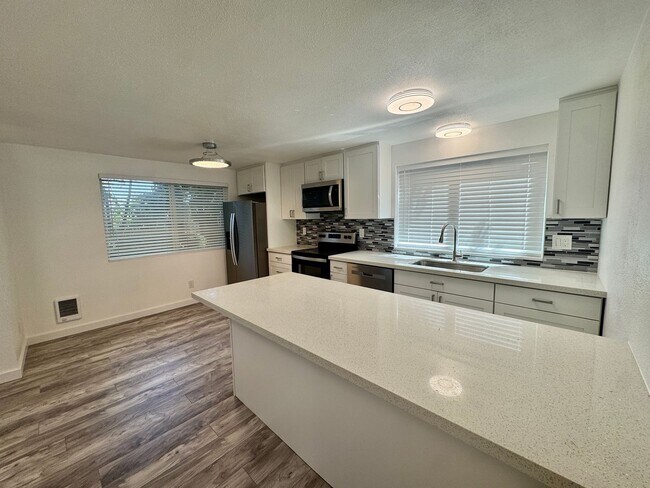 1701 Sturgus Ave S Seattle, WA 98144 photo 4