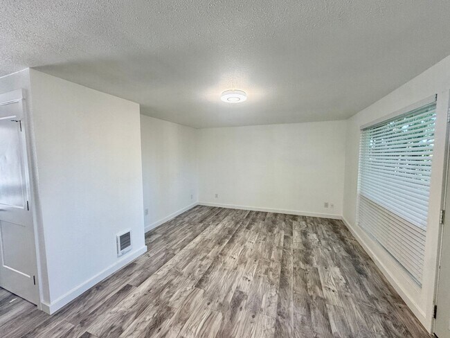 1701 Sturgus Ave S Seattle, WA 98144 photo 5