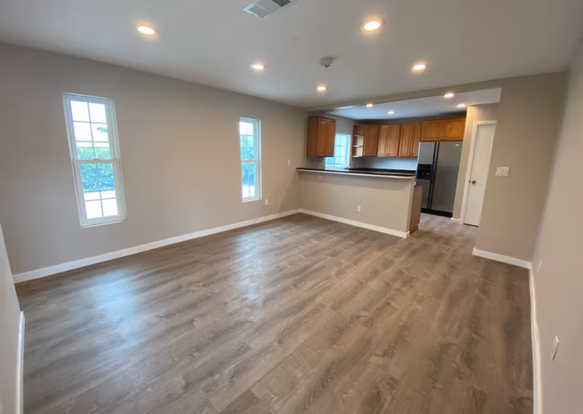 5317-5319 W Falls View Dr San Diego, CA 92115 photo 4