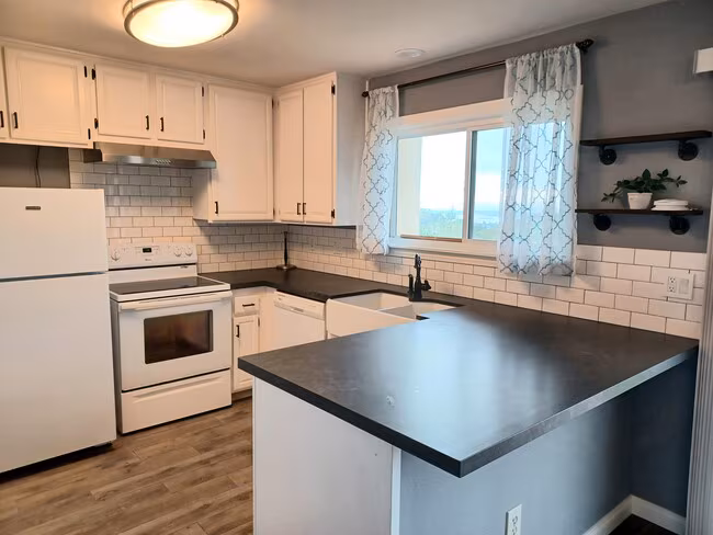3664 Clairemont Dr San Diego, CA 92117 photo 5