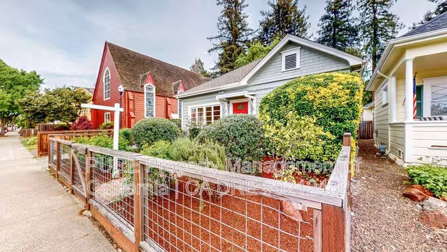 484 Sonoma Ave Santa Rosa, CA 95401 photo 4