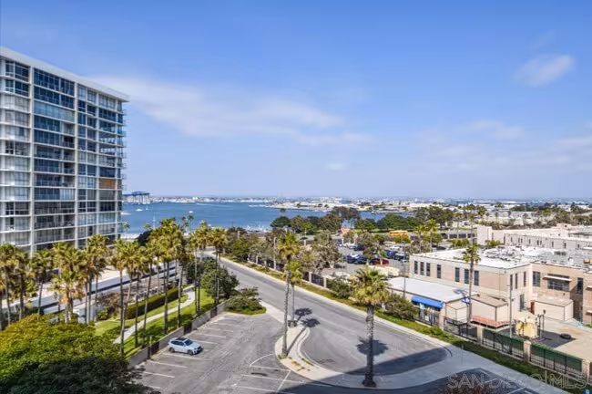 1830 Avenida del Mundo Coronado, CA 92118 photo 5
