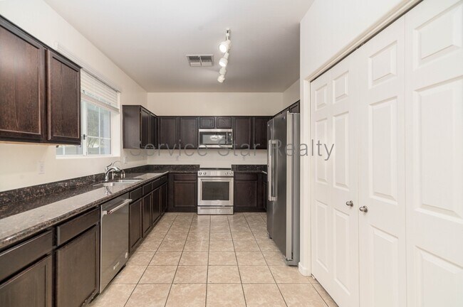 7516 S 27th Pl Phoenix, AZ 85042 photo 5