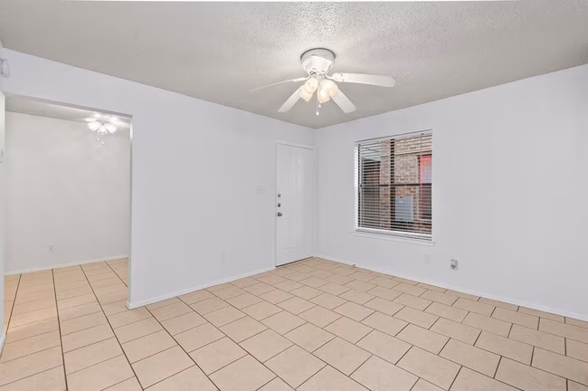 2500 Burleson Rd Austin, TX 78741 photo 3