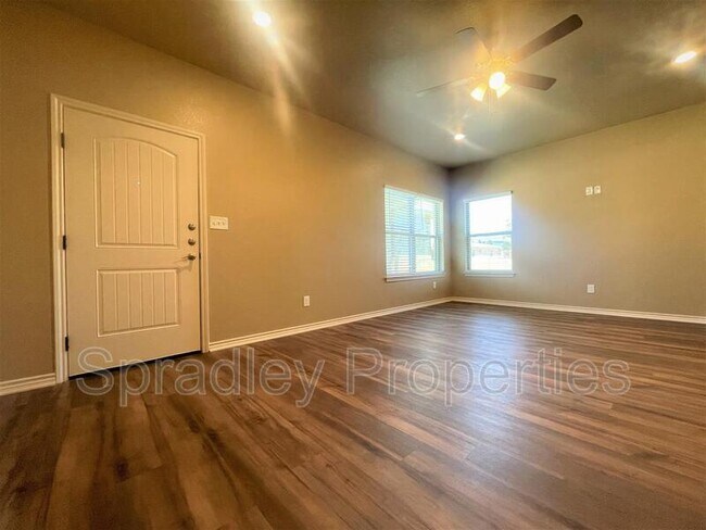 1265A Jasmine Dr Belton, TX 76513 photo 3