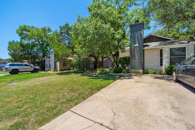 9618 Sugar Hill Dr Austin, TX 78748 photo 2