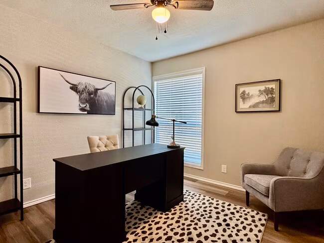 Midtown Apartments photo 5