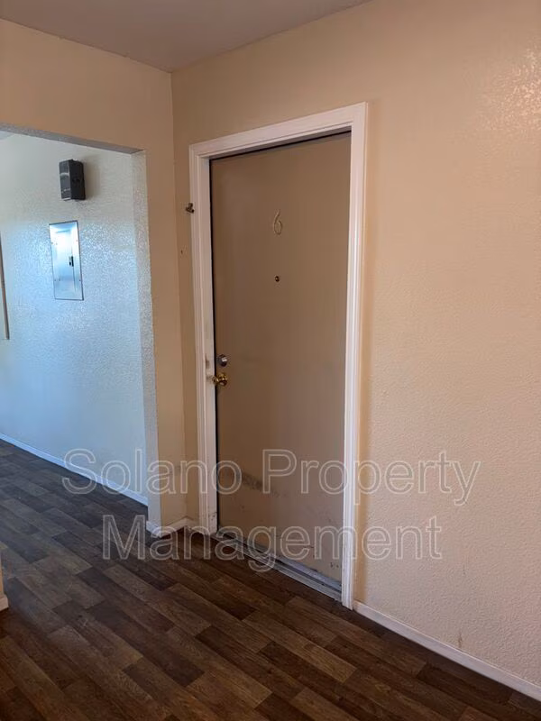 712 Jackson St Fairfield, CA 94533 photo 2