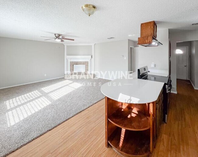553 Edwards Dr Saginaw, TX 76179 photo 5