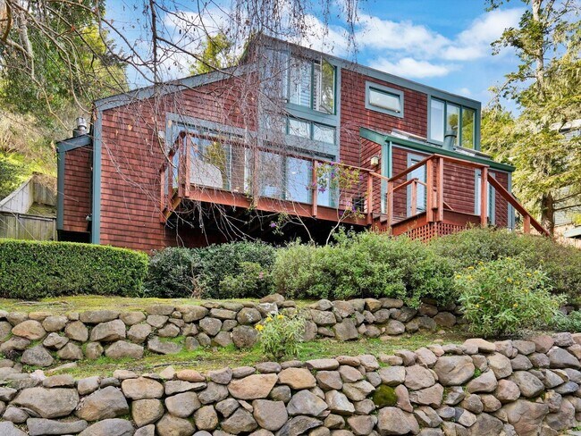 391 Carrera Drive, Mill Valley, CA 94941 photo 5