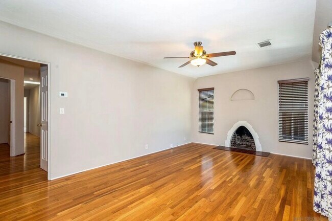 7595 Saranac Avenue, La Mesa, CA 91942 photo 4