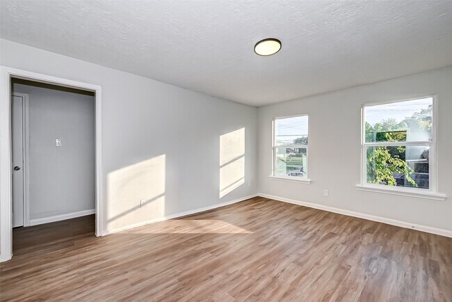 6420 Conley St. photo 3