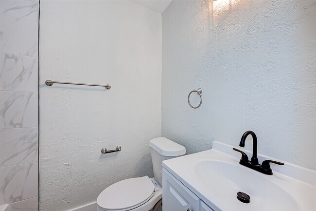 6420 Conley St. photo 4