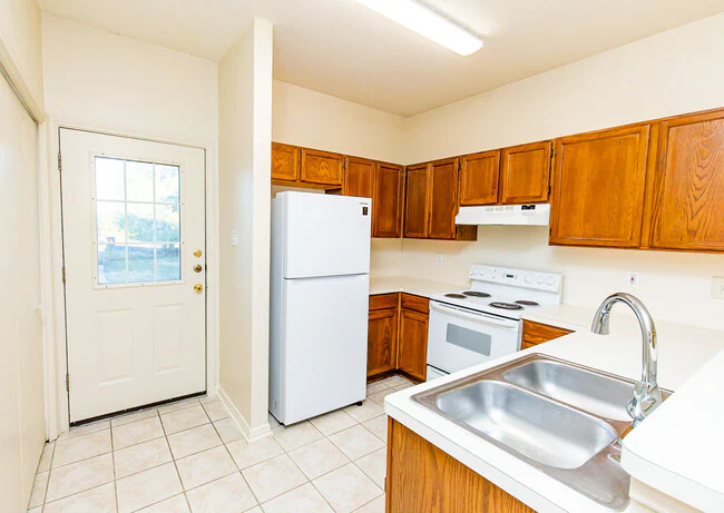 3001 Whisper Oaks Ln Georgetown, TX 78628 photo 4