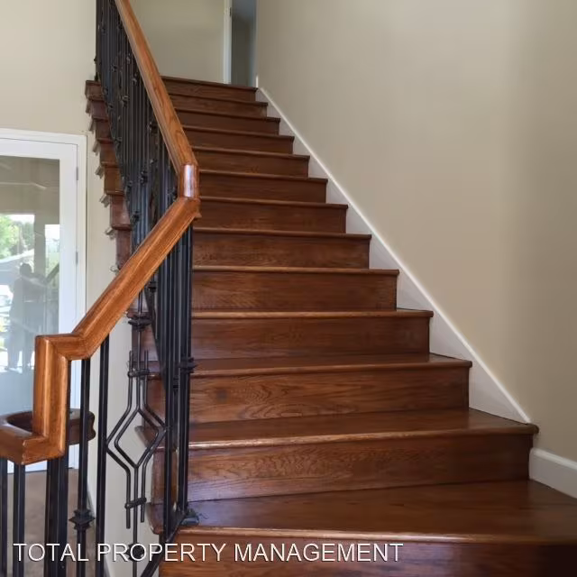18881 ARATA WAY photo 2