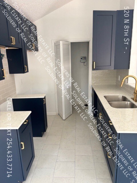 520 N 8th St Temple, TX 76501 photo 5