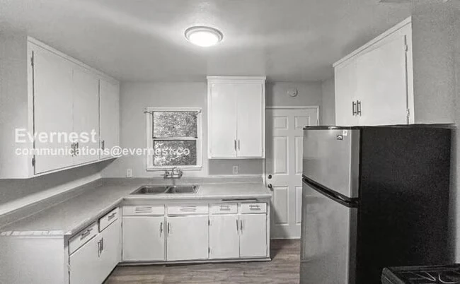 6618 Laird Ave Oakland, CA 94605 photo 5