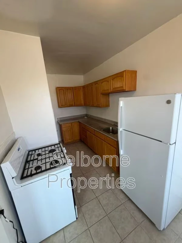 5508 San Pablo Ave Oakland, CA 94608 photo 3