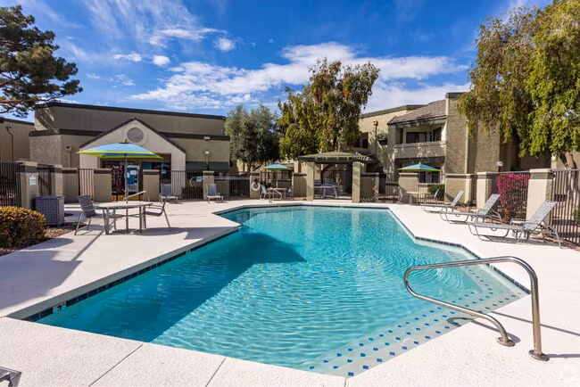 Val Vista Gardens Apartments photo 2