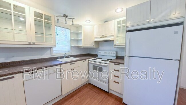 523 Madison St Everett, WA 98203 photo 4