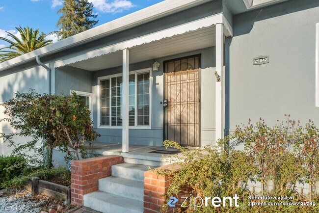 25842 Bryn Mawr Avenue, Hayward, CA 94542 photo 3
